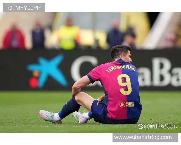 巴萨该续莱万:他这优势同龄C罗比不了,未来谁能比肩巨星? 巴萨该续莱万:他这优势同龄C罗比不了,未来谁能比肩巨星?